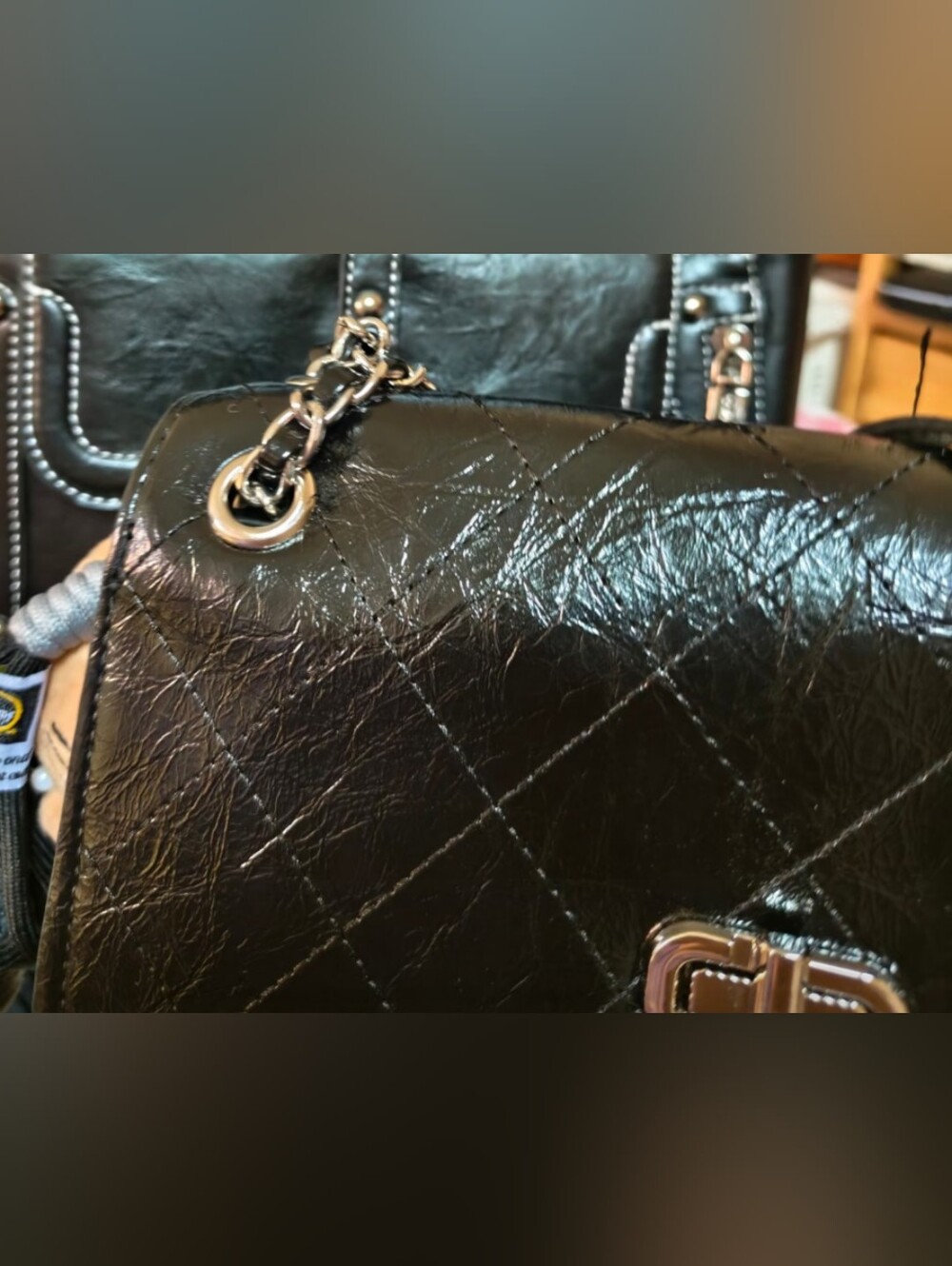 🖤🤍BQ 💯 Leather 🆕 Chain Bag with Charm - Picture 11 of 16